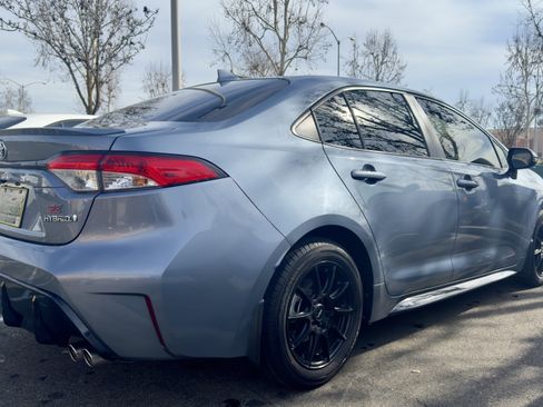 Used 2023 Toyota Corolla SE image 2