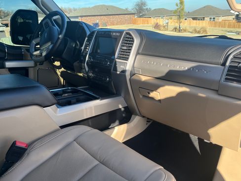 Used 2020 Ford F250 Lariat w/ Lariat Ultimate Package image 20