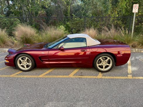 Used 2003 Chevrolet Corvette Convertible w/ Preferred Equipment Group1 image 6