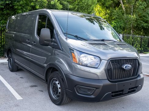 Used 2022 Ford Transit 150 Low Roof RWD image 1