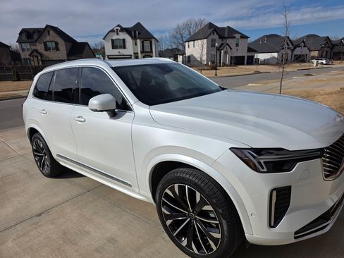 Used 2025 Volvo XC90 T8 Plus w/ Protection Package Premier image 2