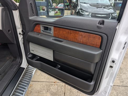 Used 2010 Ford F150 Lariat image 24