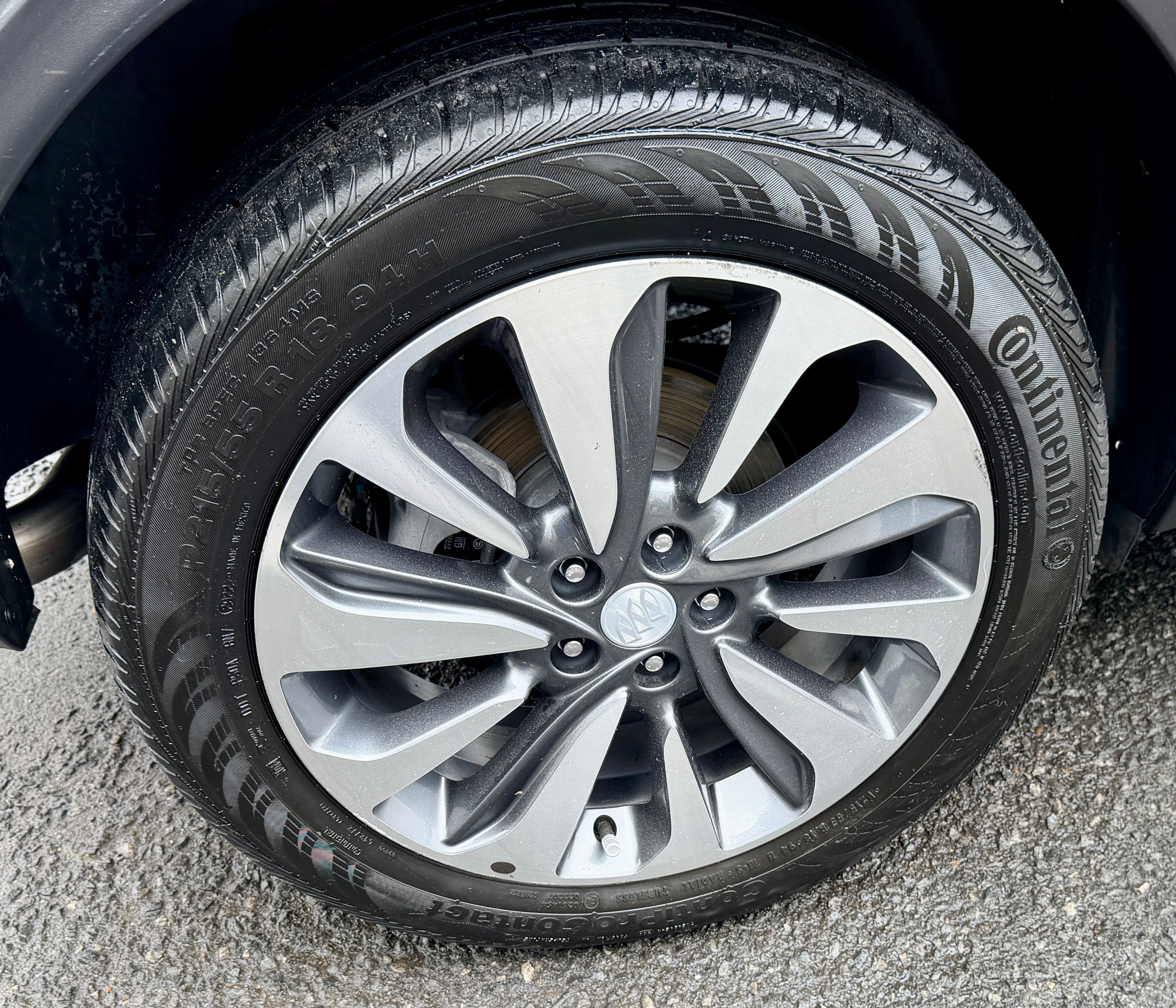 Used 2022 Buick Encore Preferred AWD/4WD image 10
