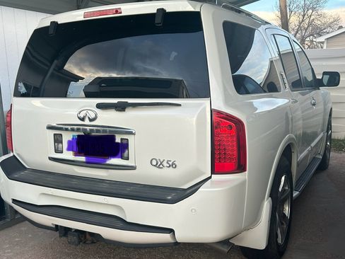 Used 2010 INFINITI QX56 4WD w/ Technology Pkg image 2