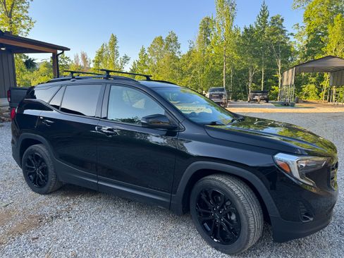 Used 2020 GMC Terrain SLT w/ Preferred Package AWD/4WD image 4