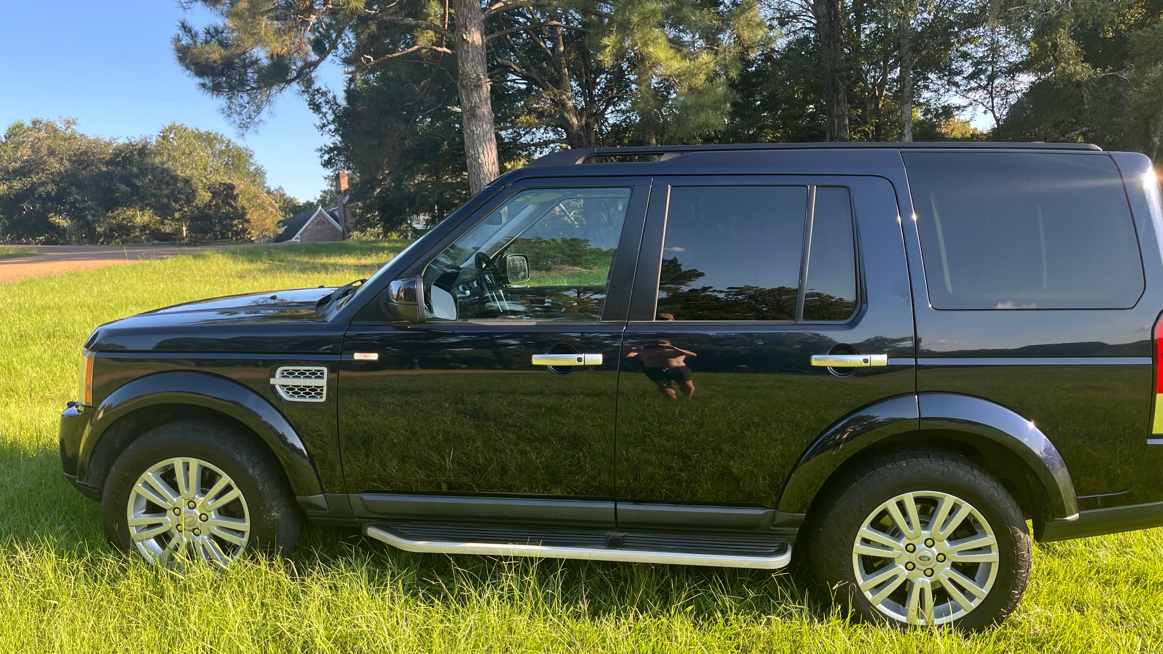 Used 2012 Land Rover LR4 HSE AWD/4WD image 4