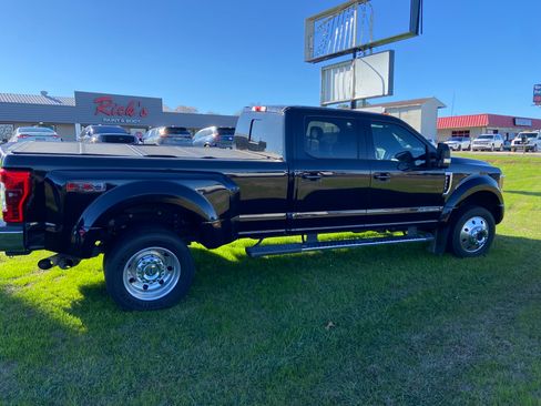 Used 2019 Ford F450 Lariat w/ Lariat Value Package image 4