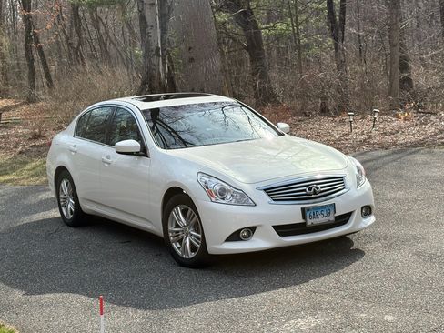 Used 2013 INFINITI G37 x Sedan w/ Premium Pkg image 11