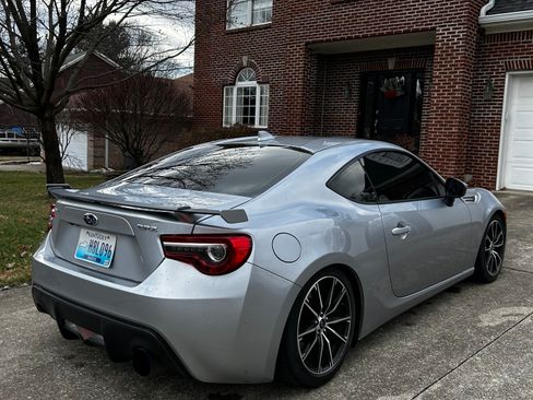 Used 2018 Subaru BRZ Limited w/ Popular Package #3 image 4