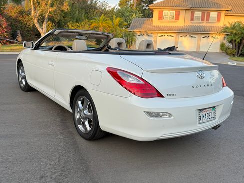 Used 2007 Toyota Solara SLE FWD image 2
