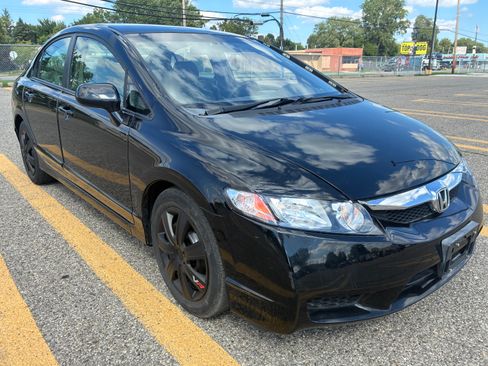 Used 2009 Honda Civic LX image 2