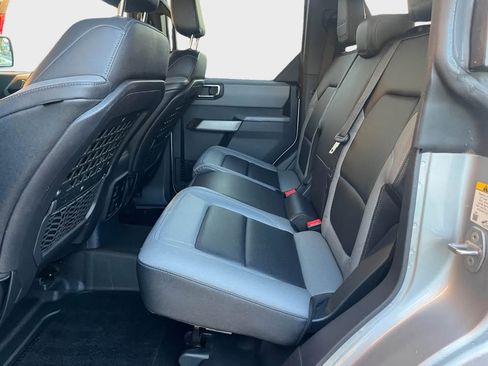 Used 2022 Ford Bronco Black Diamond image 8