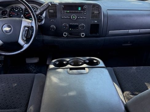 Used 2008 Chevrolet Silverado 2500 LT w/ 1LT Convenience Package image 21