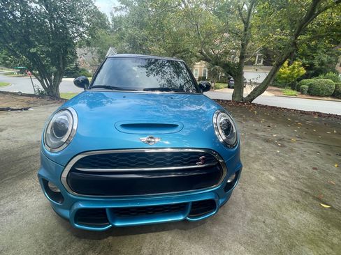 Used 2017 MINI Cooper S FWD image 1