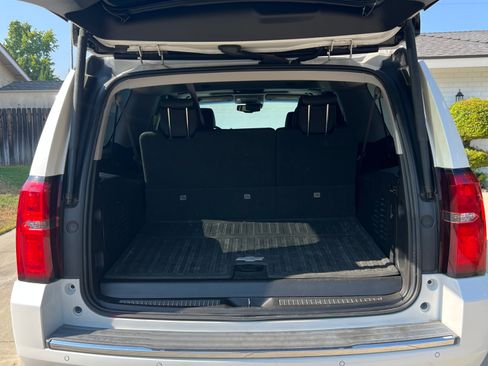 Used 2016 Chevrolet Suburban LTZ image 6