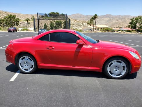 Used 2002 Lexus SC 430 Convertible image 2