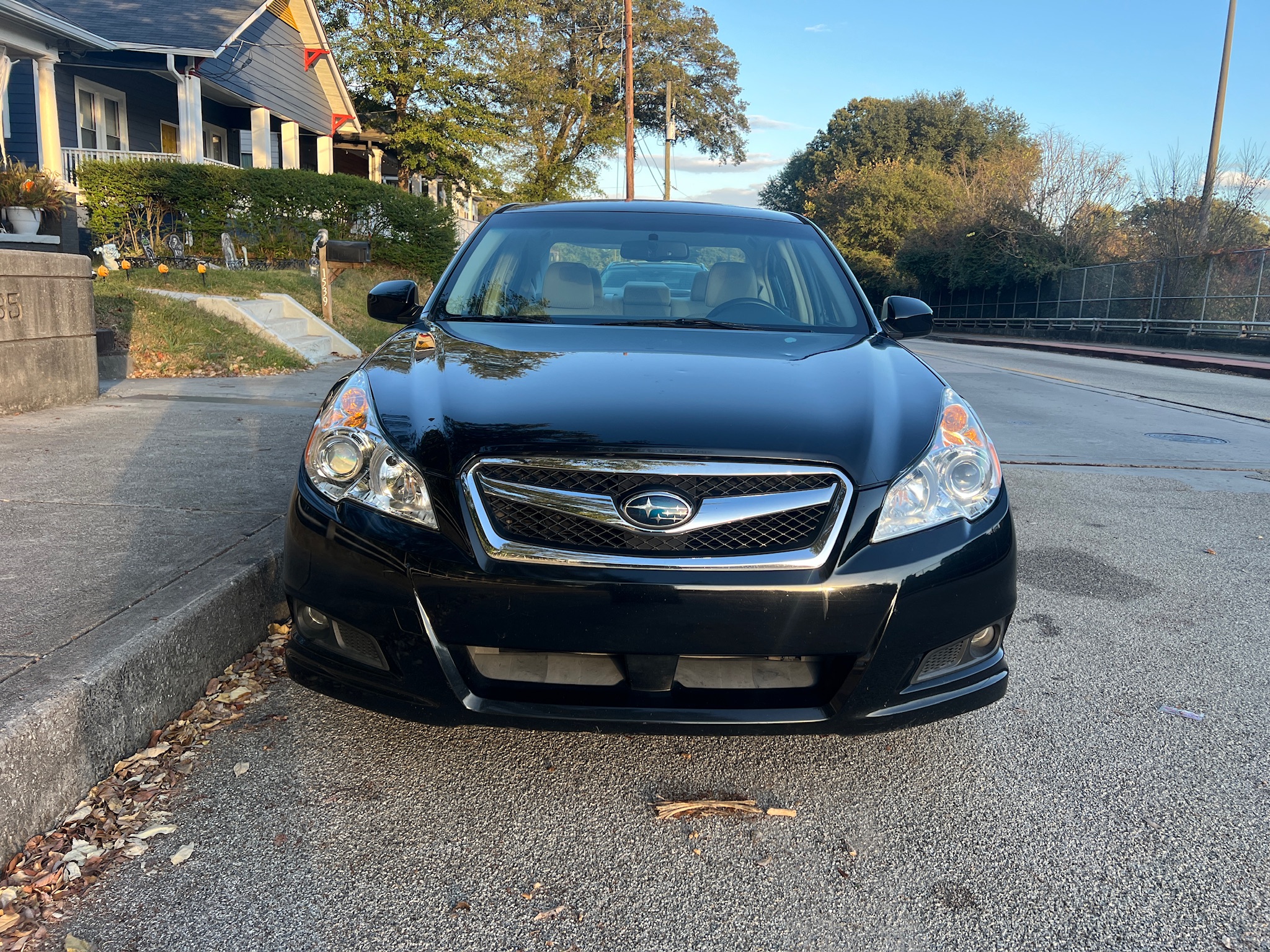 Used 2011 Subaru Legacy 2.5i Premium AWD/4WD image 24