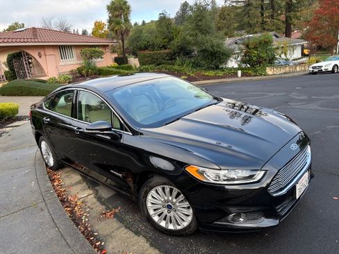 Used 2013 Ford Fusion SE image 9