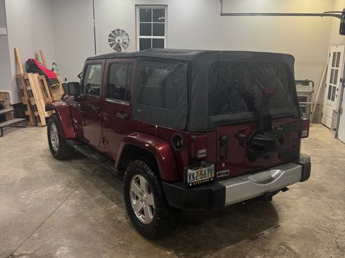 Used 2008 Jeep Wrangler Unlimited Sahara w/ Dual Top Group AWD/4WD image 4