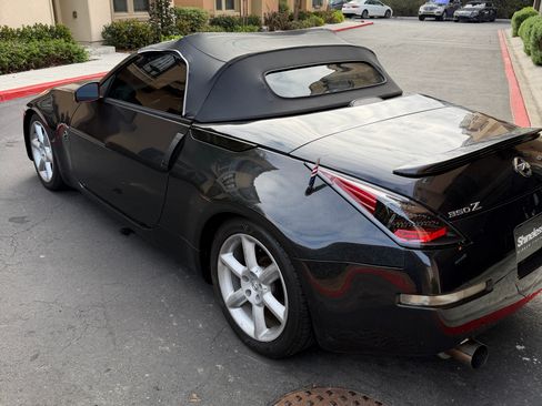 Used 2004 Nissan 350Z Touring image 6