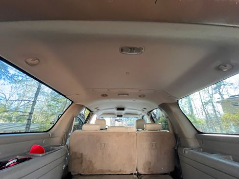 Used 2003 Chevrolet Suburban LS w/ LS Preferred Equipment Group image 14