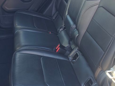 Used 2021 Jeep Gladiator Overland w/ Popular Equipment Package image 23