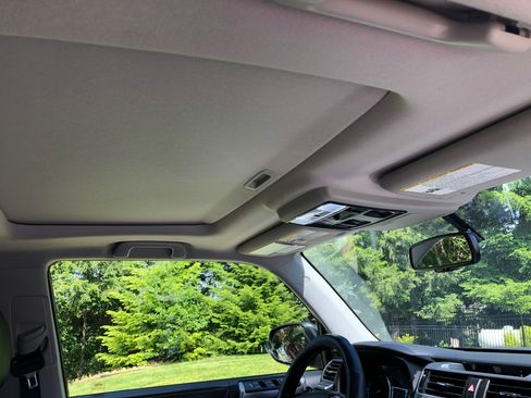 Used 2018 Toyota 4Runner SR5 Premium image 13