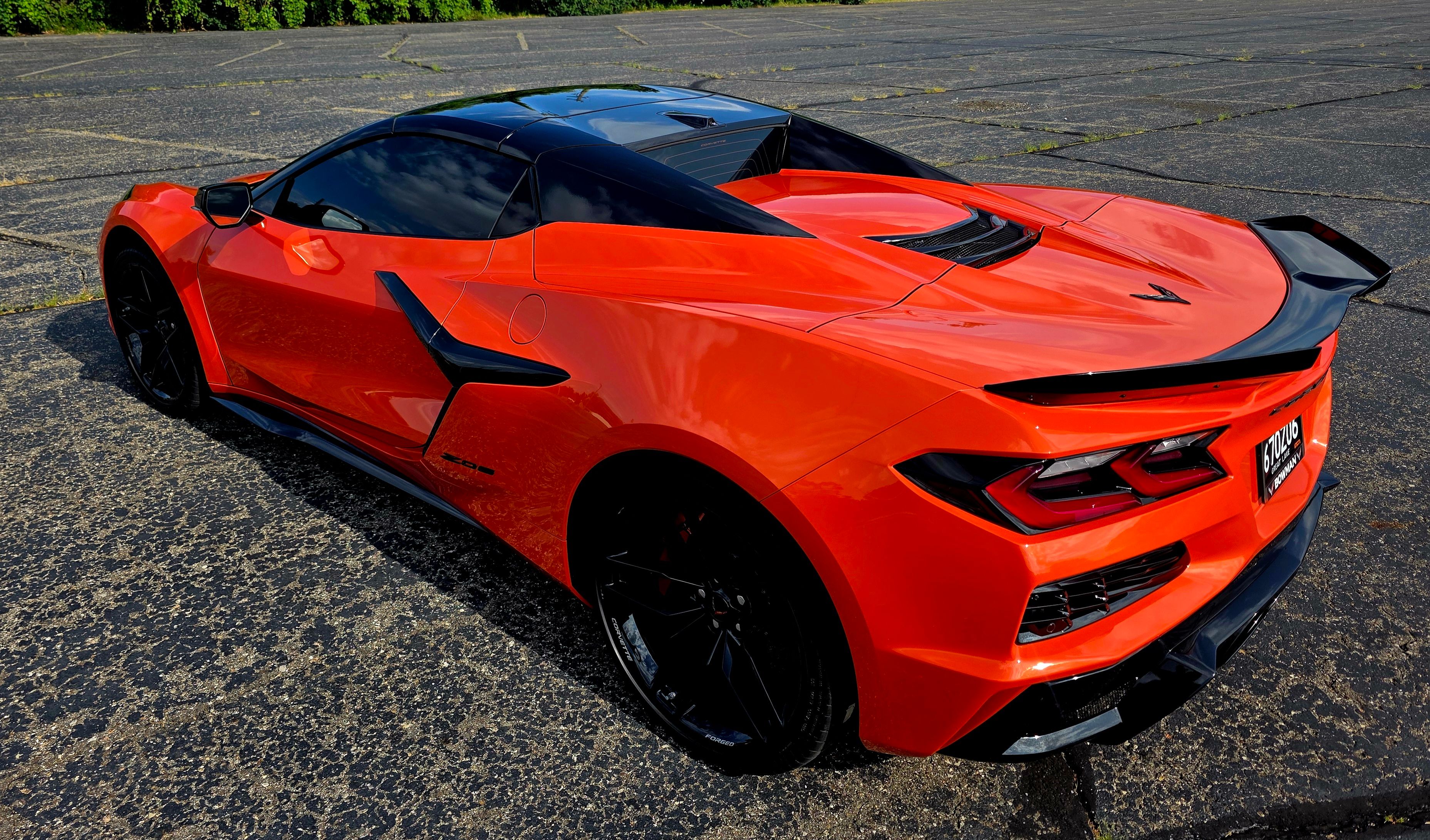 Used 2025 Chevrolet Corvette Z06 w/ Stealth Interior Trim Package RWD image 4