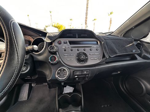 Used 2013 Honda Fit image 9