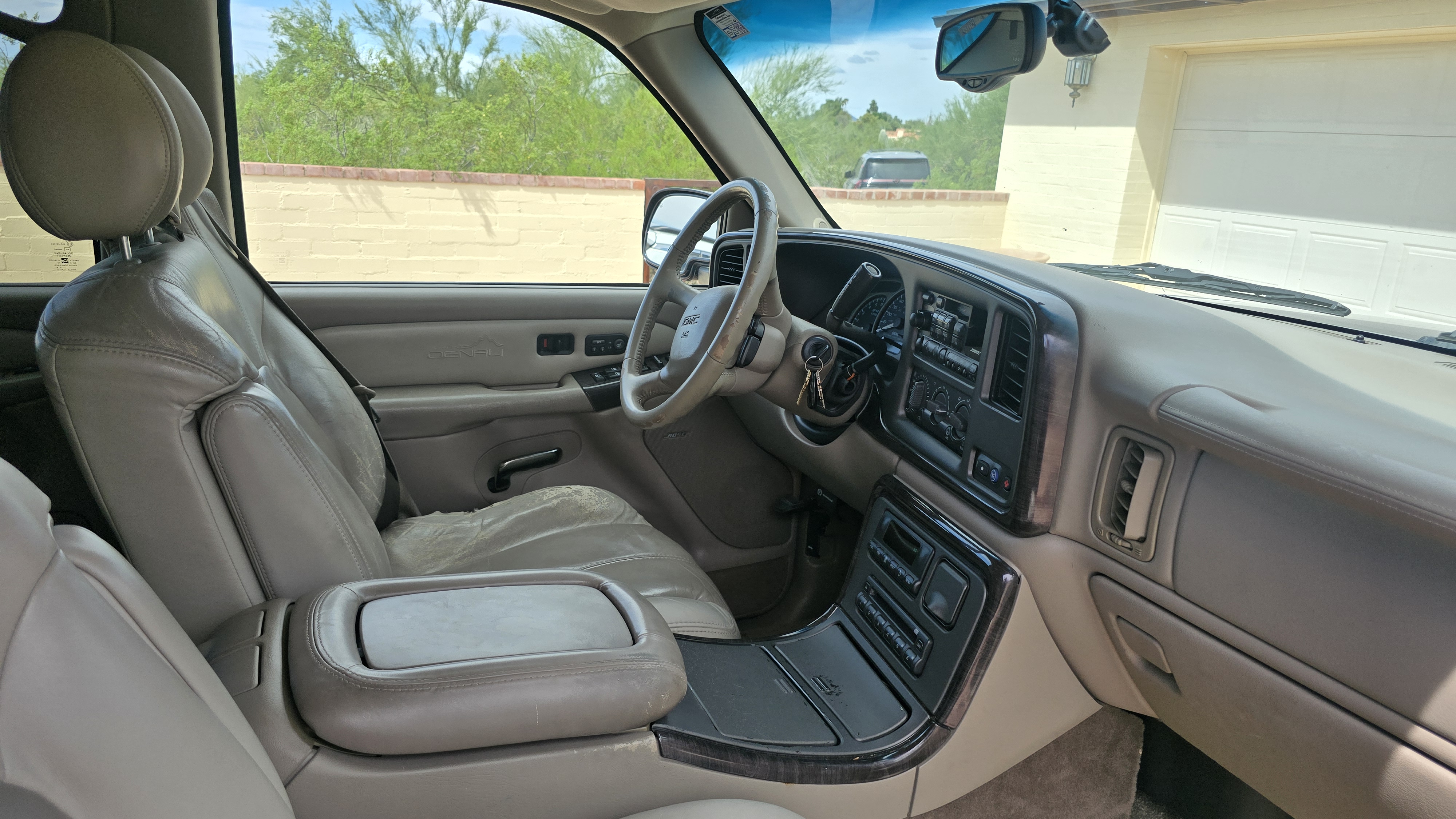 Used 2002 GMC Yukon XL Denali AWD/4WD image 11