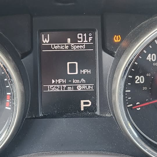 Used 2011 Jeep Grand Cherokee Laredo AWD/4WD image 12