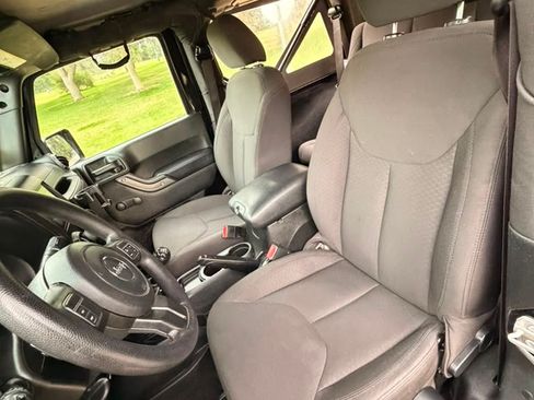 Used 2016 Jeep Wrangler Sport AWD/4WD image 13
