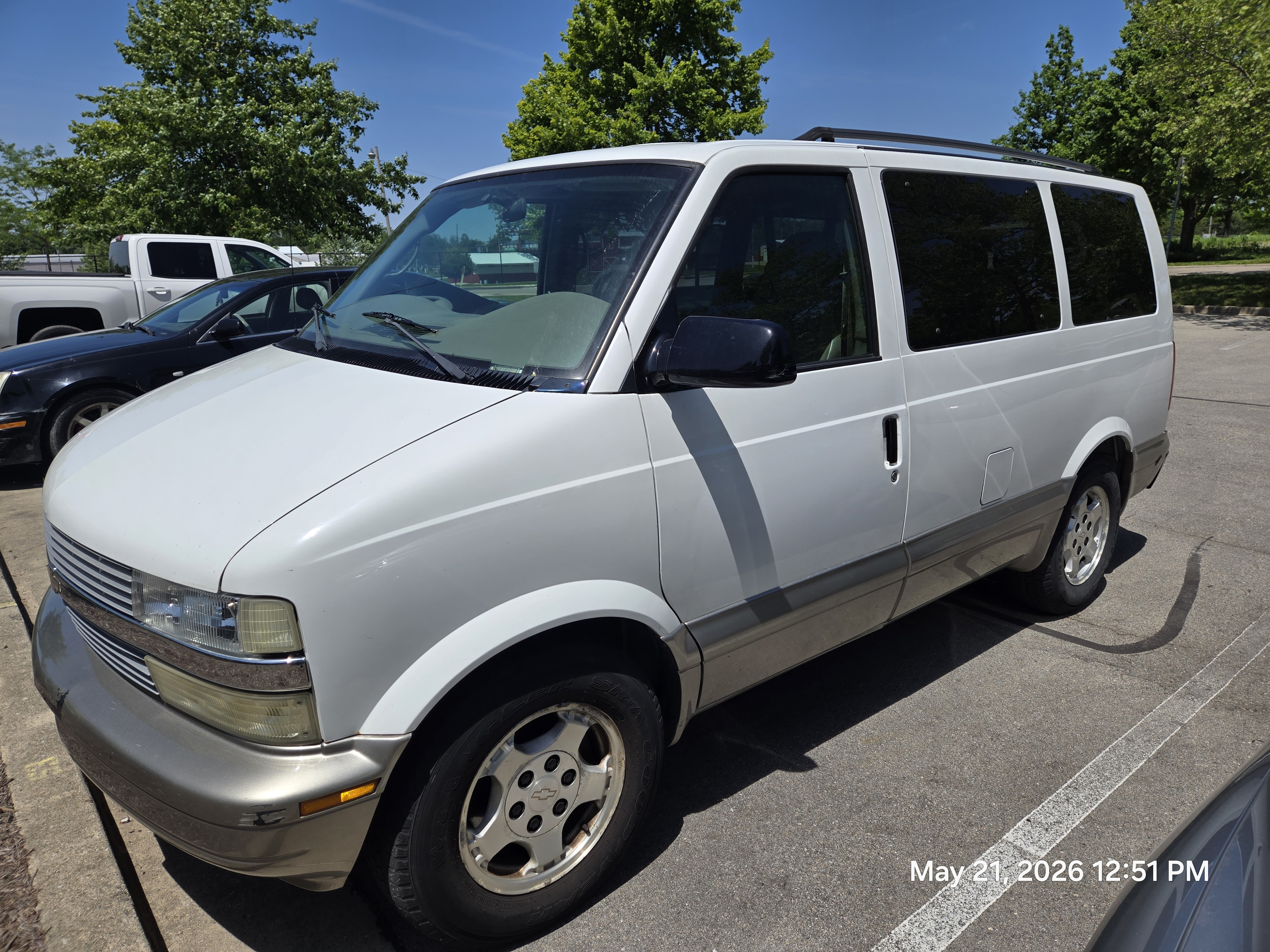 Used 2005 Chevrolet Astro Passenger w/ LS Preferred Equipment Group RWD image 2
