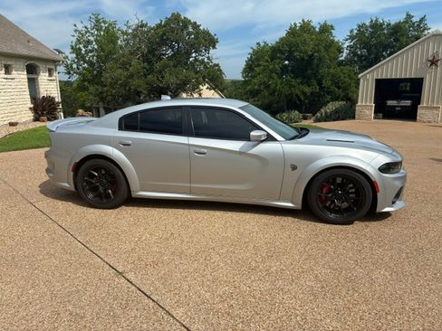 Used 2021 Dodge Charger SRT Hellcat RWD image 4