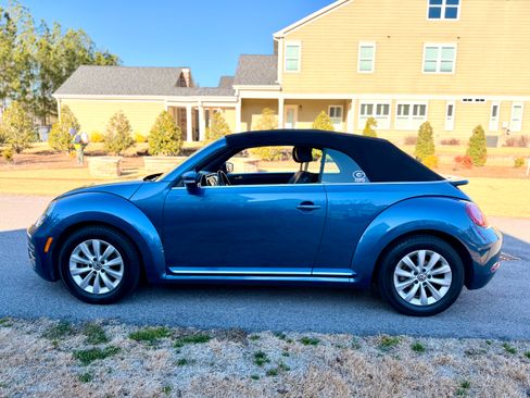Used 2019 Volkswagen Beetle 2.0T SE image 5