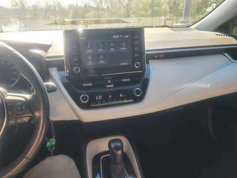 Used 2020 Toyota Corolla SE image 11