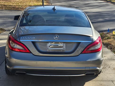 Used 2012 Mercedes-Benz CLS 550 image 2