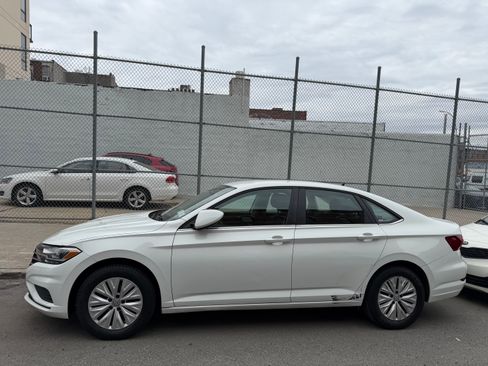 Used 2019 Volkswagen Jetta S w/ Driver Assistance Package image 5