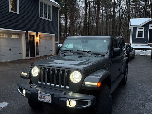 Used 2021 Jeep Wrangler Unlimited Sahara image 11