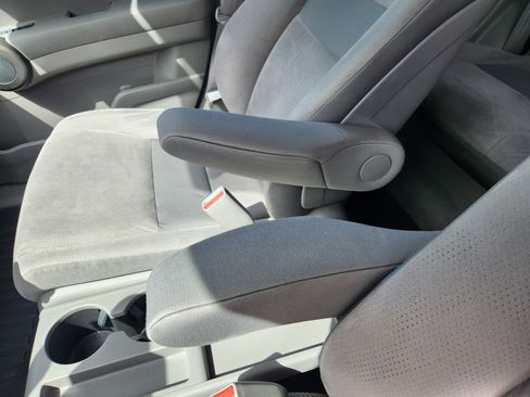 Used 2011 Honda CR-V EX image 10