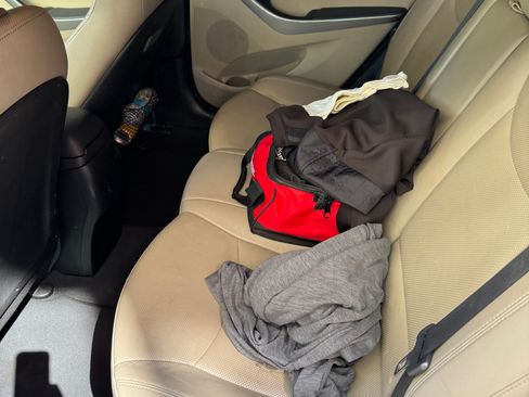 Used 2014 Hyundai Elantra Limited image 2