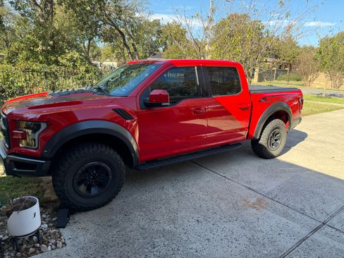 Used 2018 Ford F150 Raptor w/ Equipment Group 802A Luxury image 5