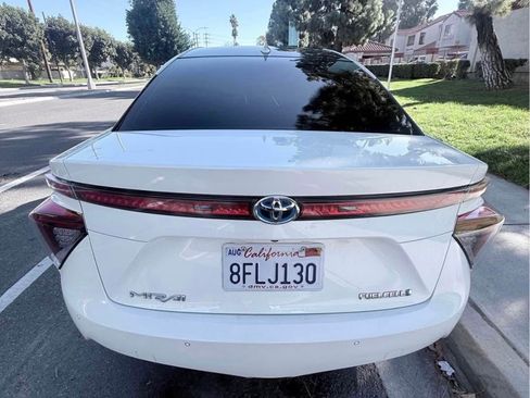 Used 2018 Toyota Mirai image 5
