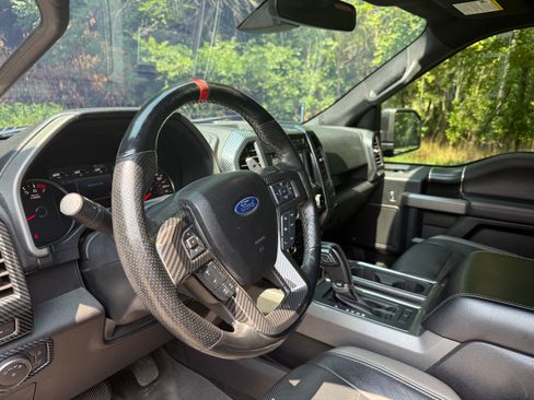 Used 2017 Ford F150 Raptor w/ Equipment Group 802A Luxury AWD/4WD image 21