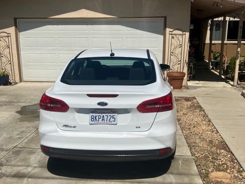 Used 2017 Ford Focus SE image 10