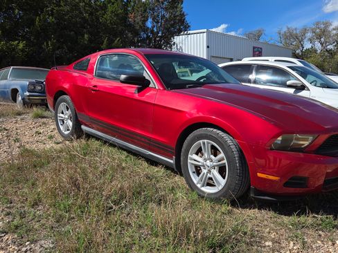 Used 2010 Ford Mustang Premium image 1