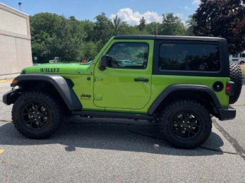 Used 2025 Jeep Wrangler Sport AWD/4WD image 2