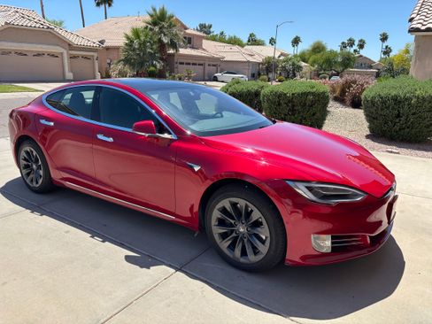 Used 2020 Tesla Model S Long Range Plus AWD/4WD image 5