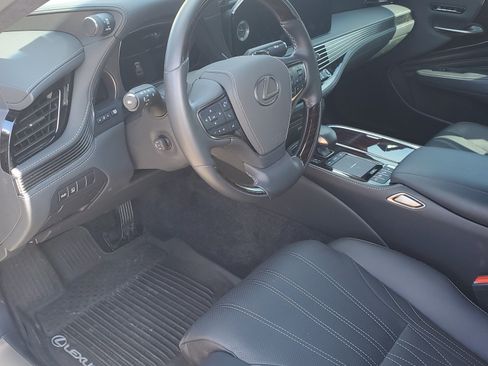 Used 2021 Lexus LS 500 w/ Interior Upgrade Package image 16