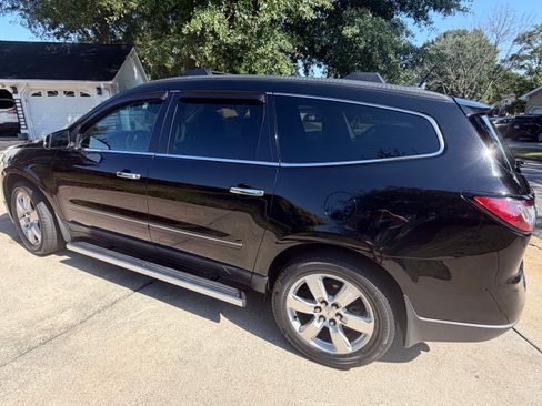 Used 2016 Chevrolet Traverse LTZ w/ LPO, 'HIT The Road' Package FWD image 4